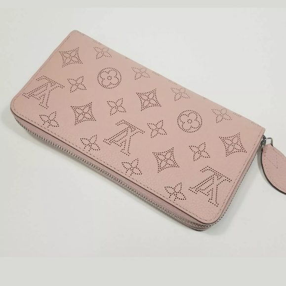 Louis Vuitton Handbags - Louis Vuitton Mahina Magnolia Zippy Wallet